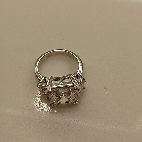 Womans  Sterling Silver 925  Square Highly Polished‎ C.Z.  Sz 5 New - Picture 5 of 10